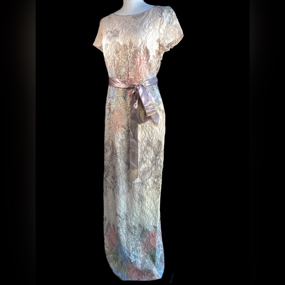 Adrianna Papell Jacquard Column Gown. S3 - Picture 17 of 17